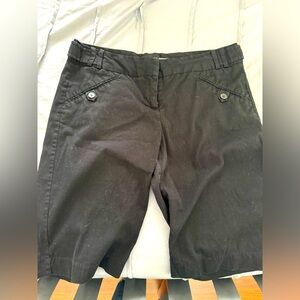 Limited Black Bermuda shorts